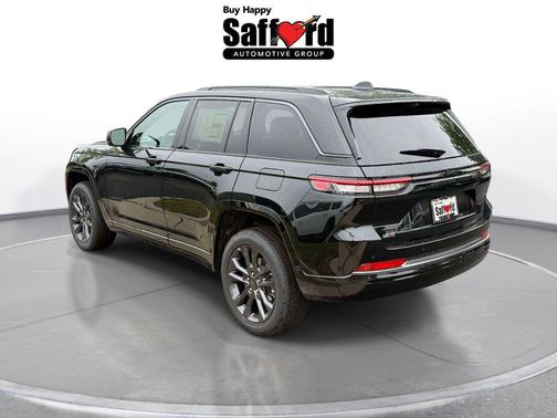 Diamond Black Crystal Pearlcoat 2026 Jeep Grand Cherokee Limited