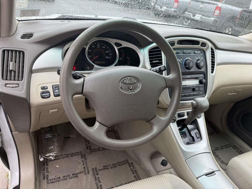 Super White 2004 Toyota Highlander Base