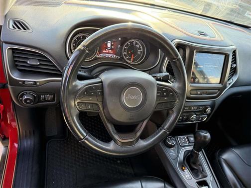 2019 Jeep Cherokee Trailhawk