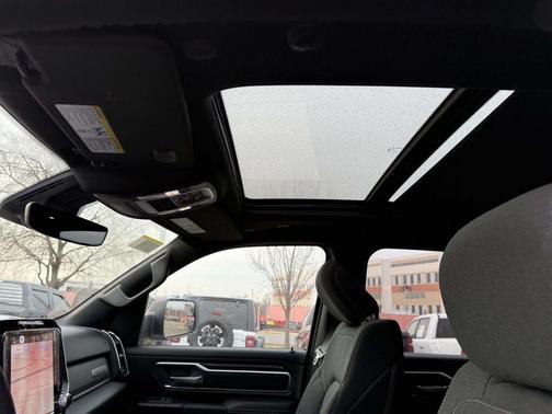 Bright White Clearcoat 2026 RAM 1500 Big Horn/Lone Star