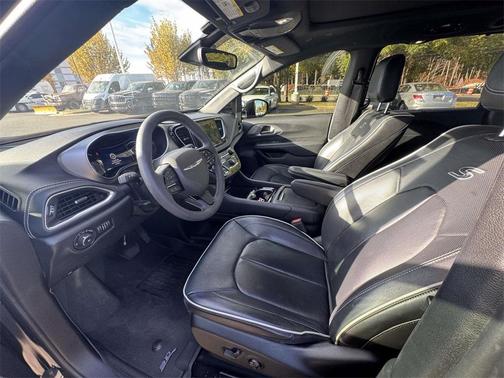 2022 Chrysler Pacifica Hybrid Limited