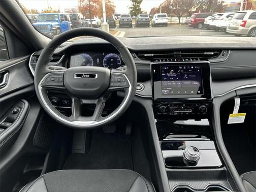 2025 Jeep Grand Cherokee L Altitude