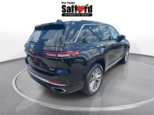2022 Jeep Grand Cherokee Summit