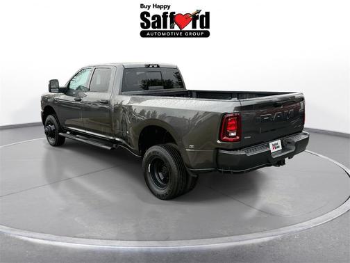 2025 RAM 3500 Tradesman Crew Cab 4x4 8' Box