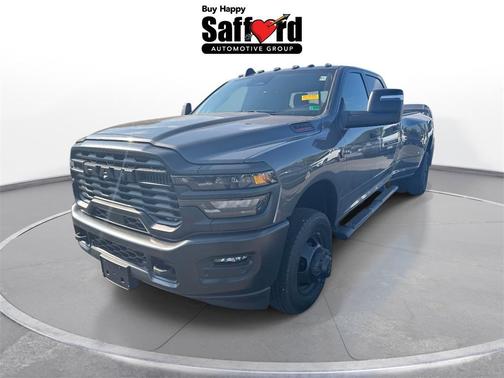 2025 RAM 3500 Tradesman Crew Cab 4x4 8' Box
