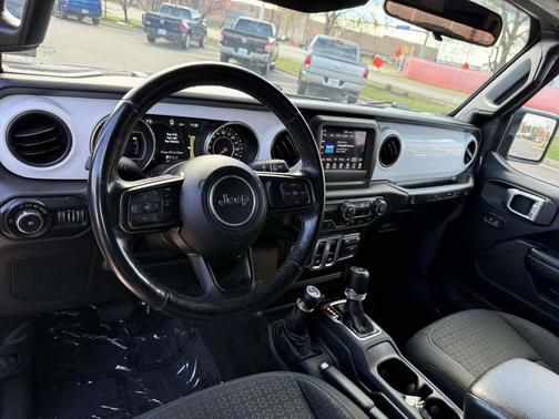 2021 Jeep Wrangler Islander 4x4