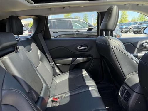 2022 Jeep Cherokee Latitude Lux