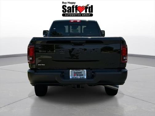 2025 RAM 2500 Tradesman Crew Cab 4x4 8' Box