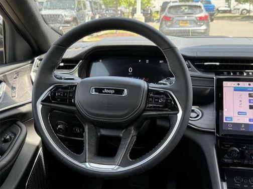 2025 Jeep Grand Cherokee Overland