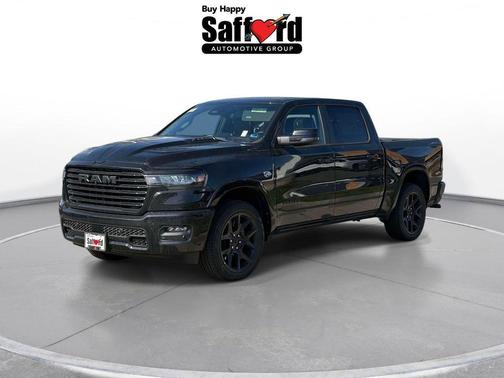 Diamond Black Crystal Pearlcoat 2026 RAM 1500 Laramie