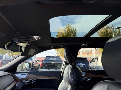 2018 Volvo XC90 T6 Inscription