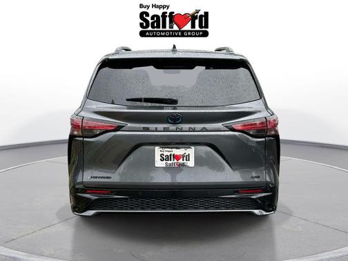 Magnetic Gray Metallic 2025 Toyota Sienna XSE 7 Passenger