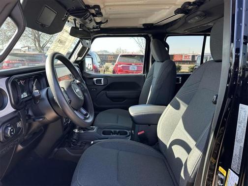 2025 Jeep Gladiator Nighthawk