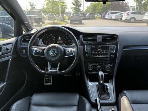 2016 Volkswagen Golf GTI 2.0T Autobahn w/Performance Package 4-Door