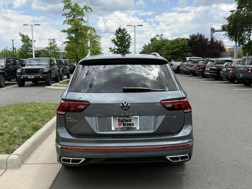2022 Volkswagen Tiguan 2.0T SEL R-Line 4MOTION