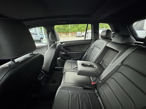 2022 Volkswagen Tiguan 2.0T SEL R-Line 4MOTION