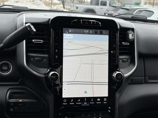 2022 RAM 2500 Big Horn Crew Cab 4x4 6'4' Box