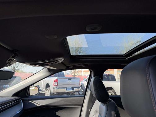 Diamond 2026 Jeep Cherokee Limited