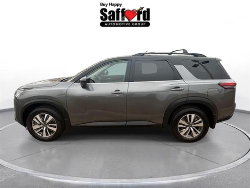 2022 Nissan Pathfinder SL 4WD