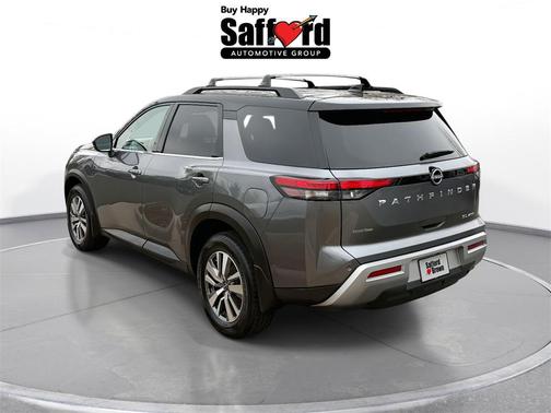 2022 Nissan Pathfinder SL 4WD