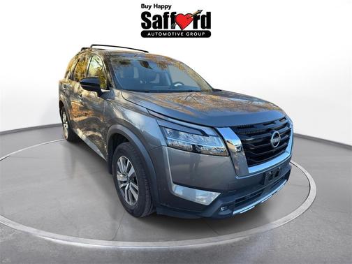 2022 Nissan Pathfinder SL 4WD