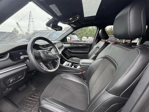 2022 Jeep Grand Cherokee L Altitude