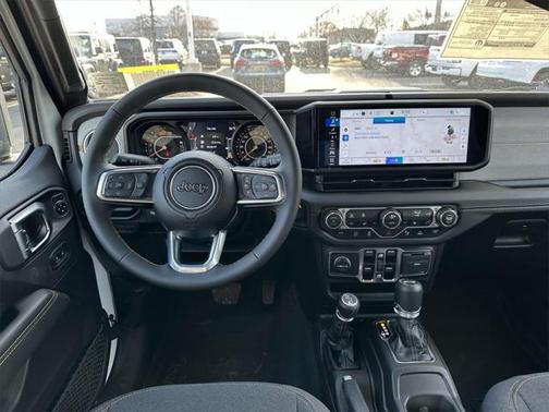 2025 Jeep Wrangler 4-Door Sahara 4x4