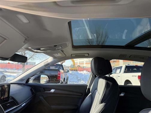 2024 Audi Q5 45 S line Premium Plus