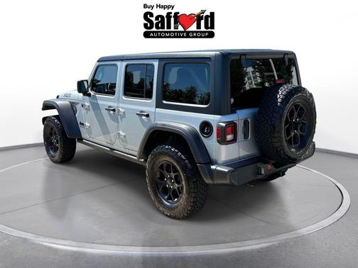 Silver Zynith Clearcoat 2024 Jeep Wrangler Willys