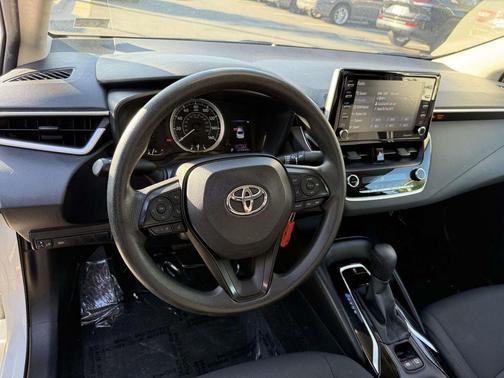 Super White 2021 Toyota Corolla LE