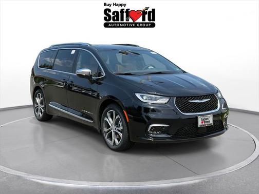 2025 Chrysler Pacifica L