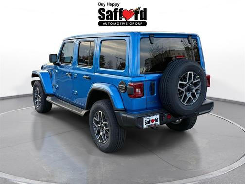 2026 Jeep Wrangler 4-Door Sahara 4x4