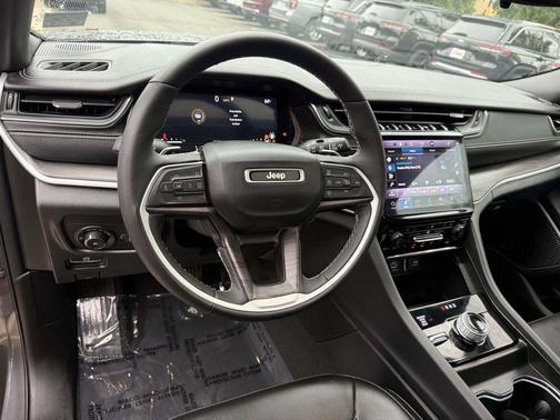 Baltic Gray Metallic Clearcoat 2024 Jeep Grand Cherokee L Limited