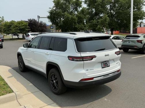 2022 Jeep Grand Cherokee L Laredo