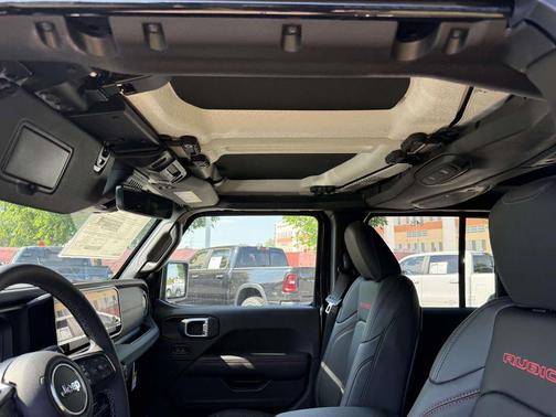 Black Clearcoat 2026 Jeep Wrangler Rubicon