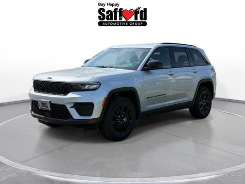 Silver Zynith 2025 Jeep Grand Cherokee Altitude