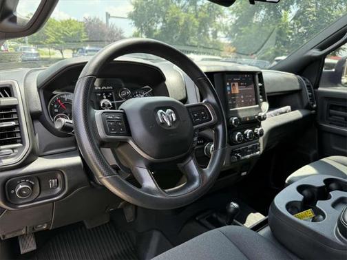 2022 RAM 2500 Tradesman Crew Cab 4x4 6'4' Box