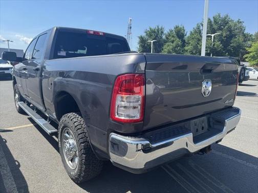 2022 RAM 2500 Tradesman Crew Cab 4x4 6'4' Box