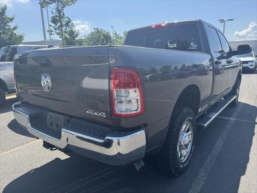 2022 RAM 2500 Tradesman Crew Cab 4x4 6'4' Box