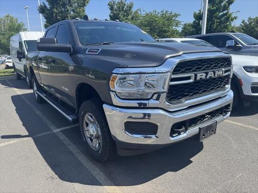 2022 RAM 2500 Tradesman Crew Cab 4x4 6'4' Box