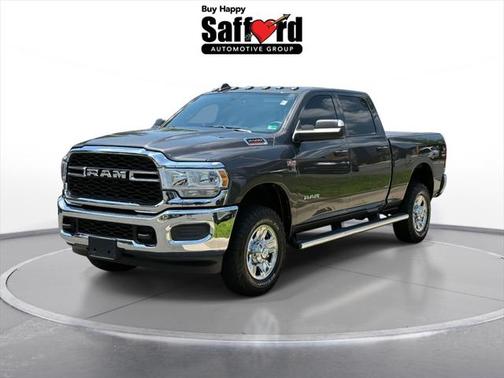 2022 RAM 2500 Tradesman Crew Cab 4x4 6'4' Box