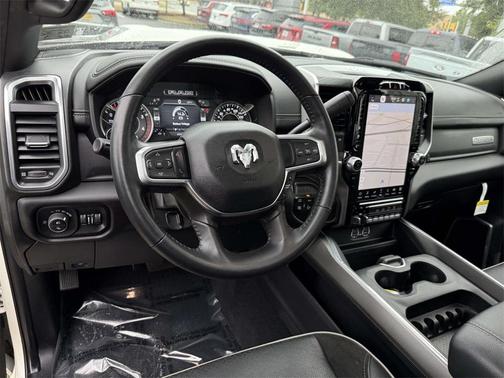 2024 RAM 2500 Laramie Crew Cab 4x4 6'4' Box
