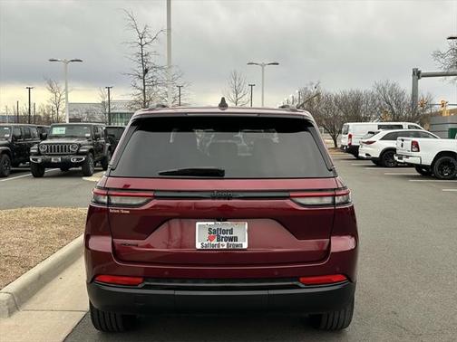 2022 Jeep Grand Cherokee Altitude