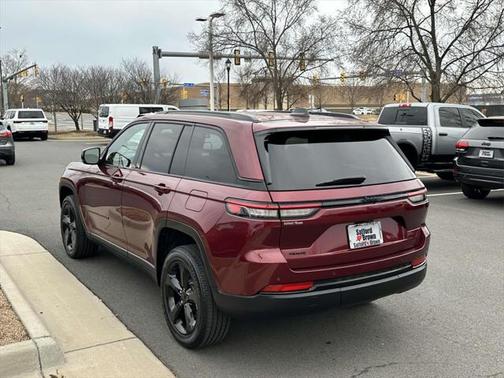 2022 Jeep Grand Cherokee Altitude