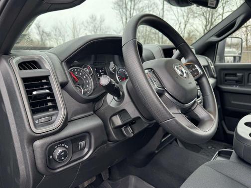 2026 RAM 2500 Warlock Crew Cab 4x4 6'4' Box