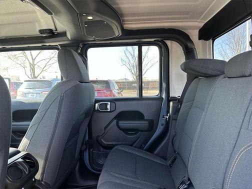 2025 Jeep Gladiator Willys