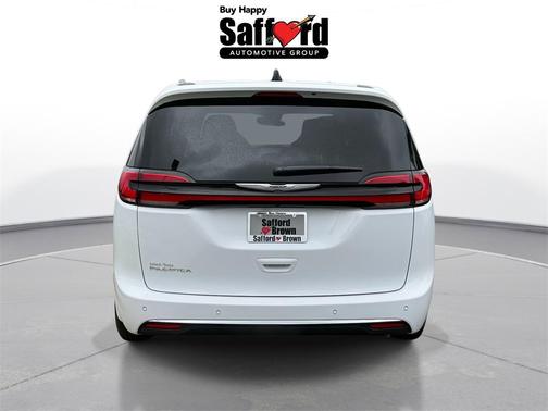 2025 Chrysler Pacifica L