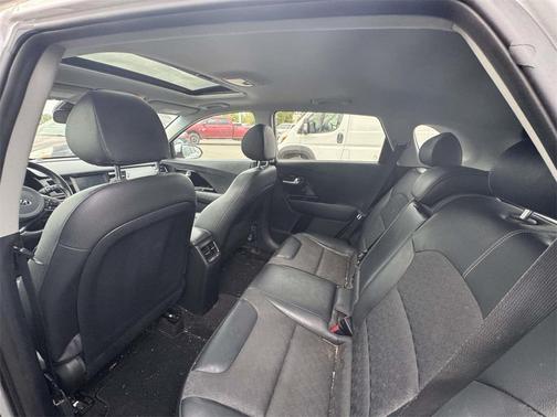 2017 Kia Niro EX