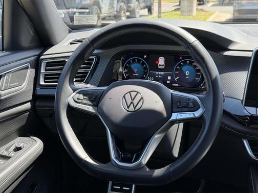 2024 Volkswagen Atlas Cross Sport 2.0T SEL Premium