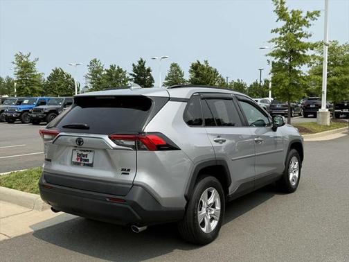 2020 Toyota RAV4 XLE